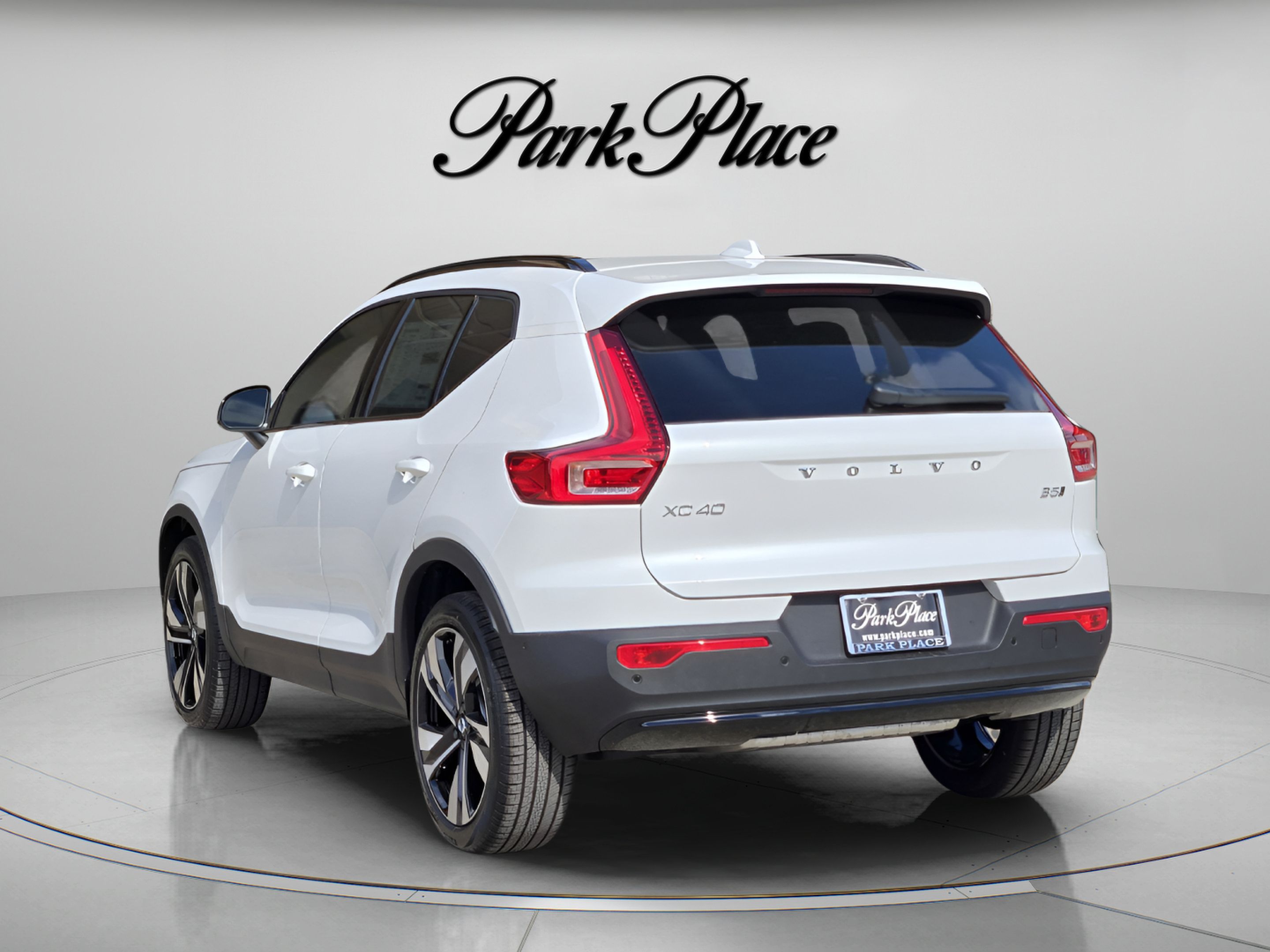 Used 2026 Volvo XC40 B5 Plus w/ Protection Package Premier AWD/4WD image 2