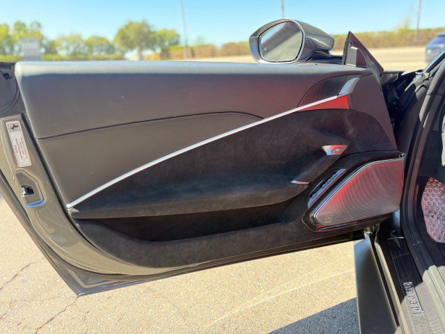 Used 2024 Ferrari Roma RWD image 8