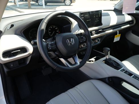 Used 2026 Honda HR-V EX-L image 14