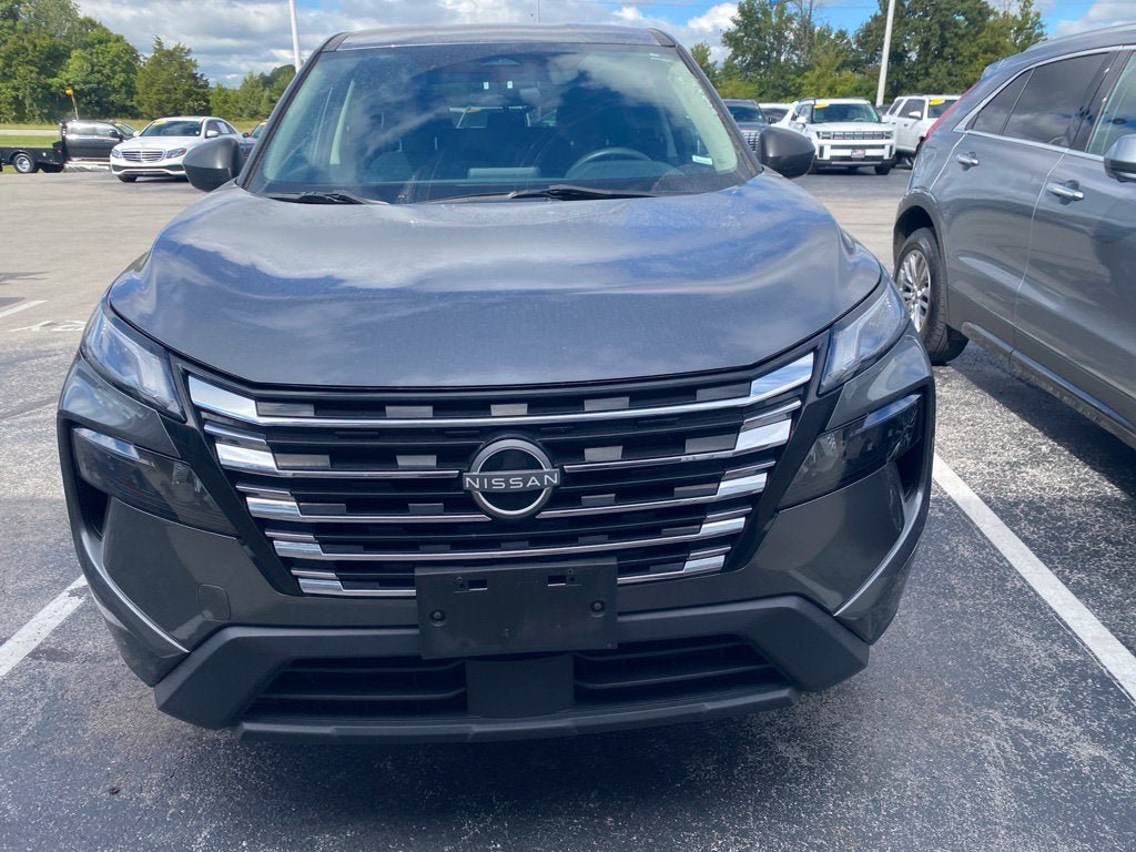 Used 2024 Nissan Rogue S AWD/4WD image 7