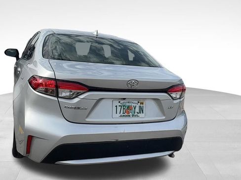 Used 2020 Toyota Corolla LE FWD image 5