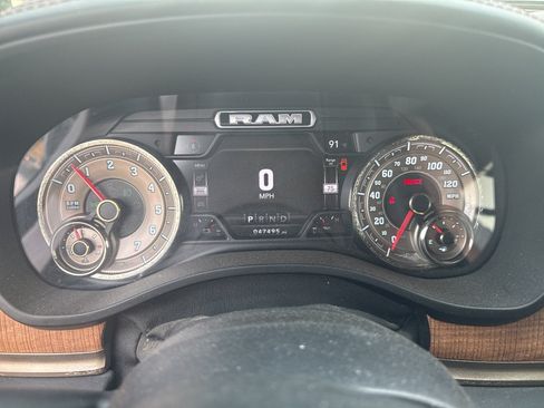 Used 2021 RAM 1500 Limited AWD/4WD image 4