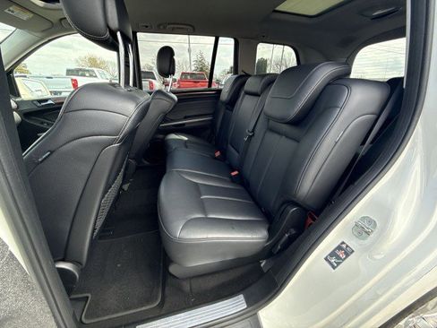 Used 2011 Mercedes-Benz GL 450 4MATIC image 25