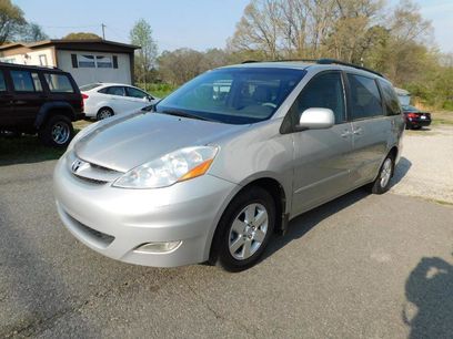 Used 2009 Toyota Sienna XLE