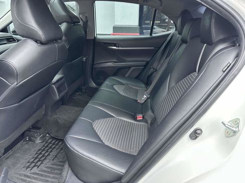 Used 2022 Toyota Camry SE w/ Cold Weather Package image 15