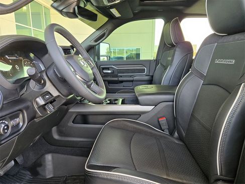 Used 2025 RAM 2500 Laramie w/ Night Edition image 9