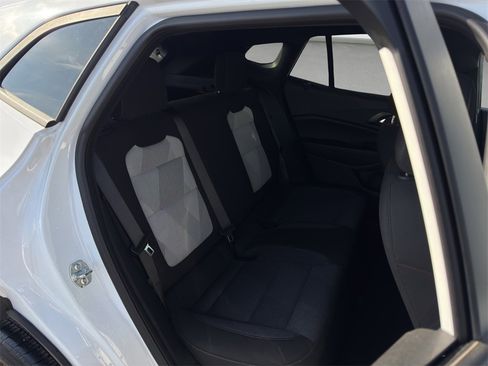 Used 2024 Chevrolet Trax RS w/ Driver Confidence Package image 19