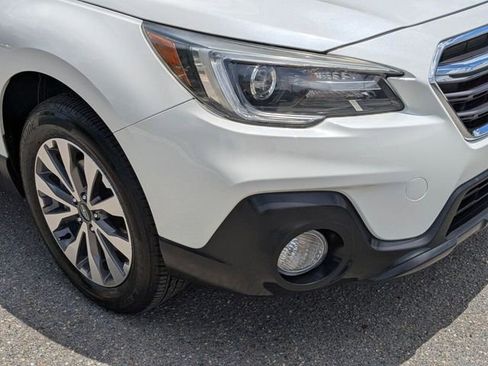 Used 2019 Subaru Outback 2.5i Touring w/ Popular Package #3A AWD/4WD image 2