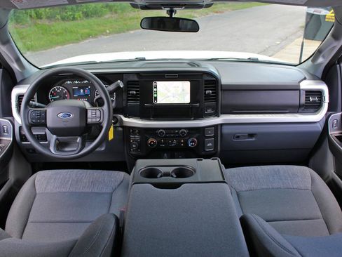 Used 2025 Ford F350 XLT AWD/4WD image 25