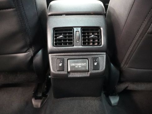 Used 2018 Subaru Outback 3.6R Limited AWD/4WD image 30