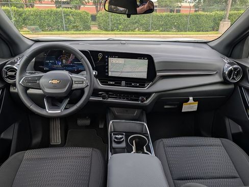 New 2027 Chevrolet Equinox LT FWD image 11
