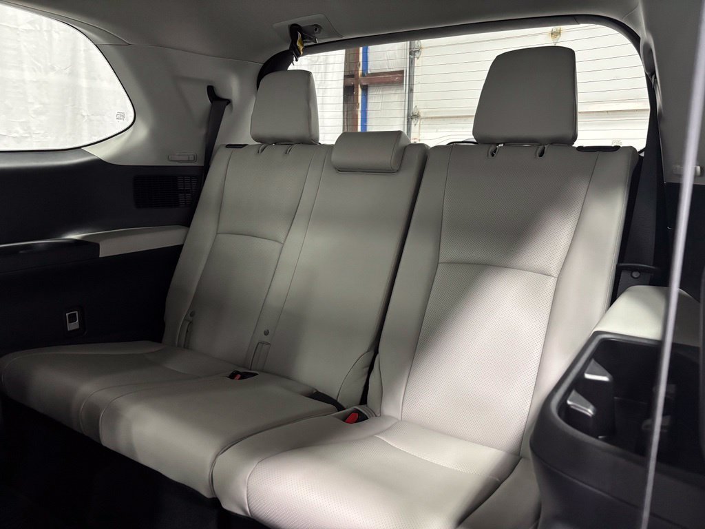 Used 2026 Toyota Grand Highlander AWD image 53