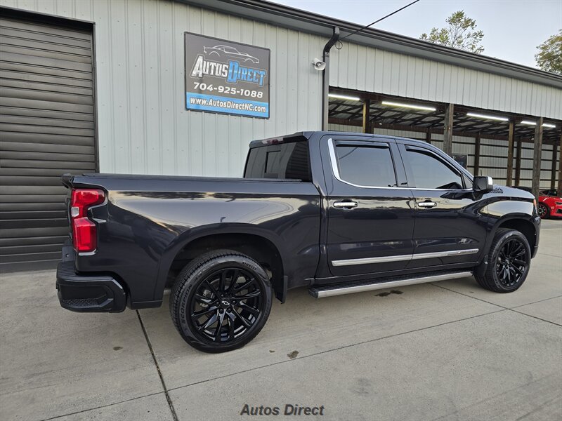 Used 2022 Chevrolet Silverado 1500 High Country w/ High Country Premium Package AWD/4WD image 15