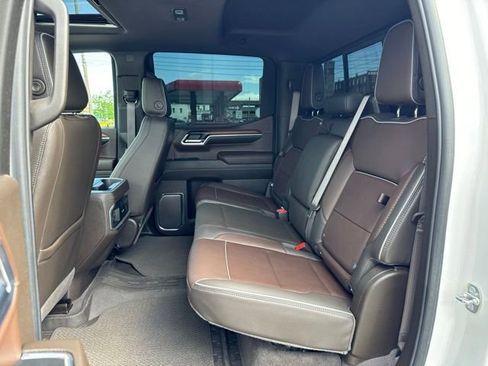 Used 2024 GMC Sierra 1500 Denali AWD/4WD image 10