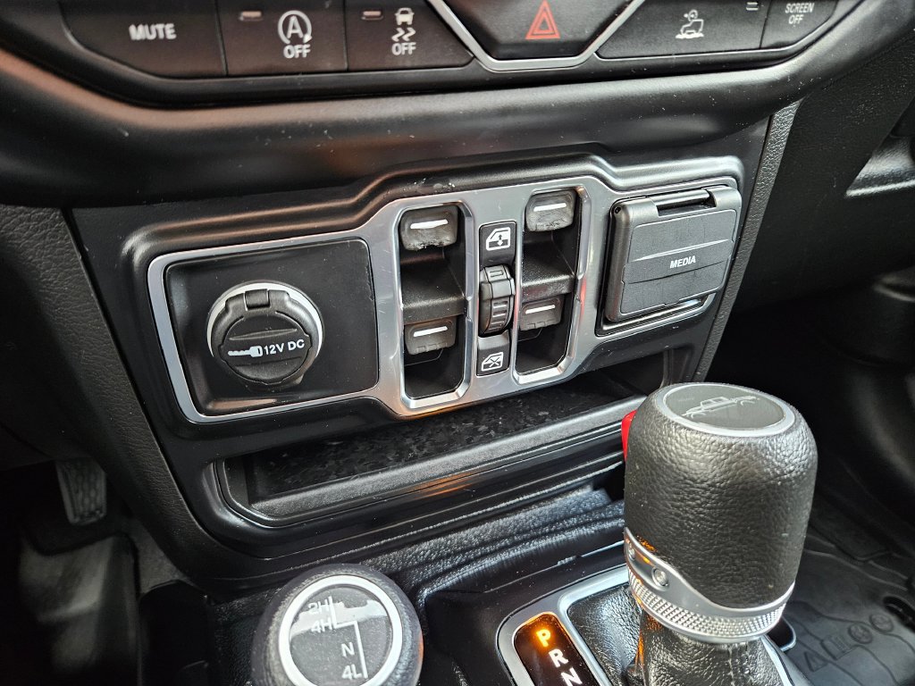 Used 2021 Jeep Gladiator Sport AWD/4WD image 29