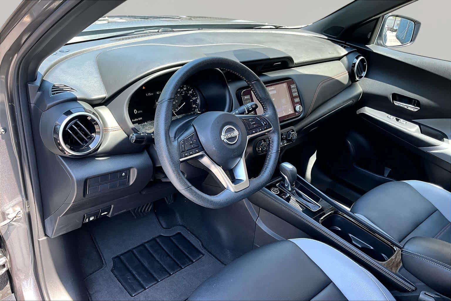 Used 2023 Nissan Kicks SR w/ SR Premium Package FWD image 18