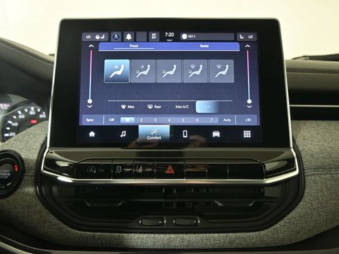 Used 2023 Jeep Compass Latitude w/ Convenience Group AWD/4WD image 27