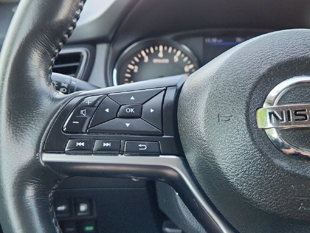 Used 2018 Nissan Rogue SV AWD/4WD image 38