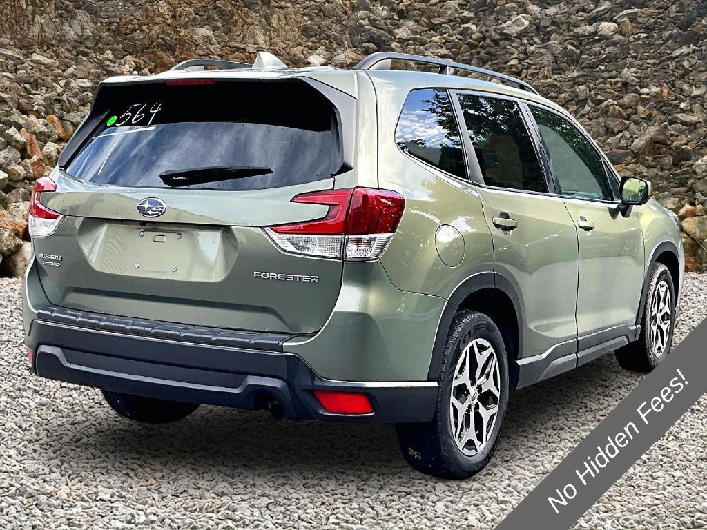 Used 2020 Subaru Forester Premium AWD/4WD image 2