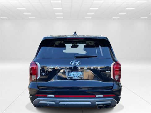 Used 2024 Hyundai Palisade Limited image 5