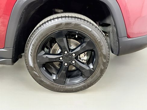 Used 2024 Jeep Grand Cherokee Limited w/ Luxury Tech Group II AWD/4WD image 30