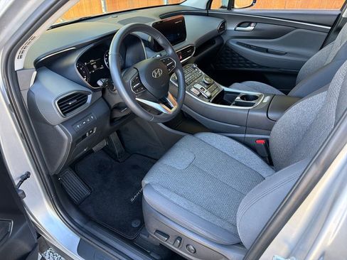 Used 2023 Hyundai Santa Fe SEL image 2