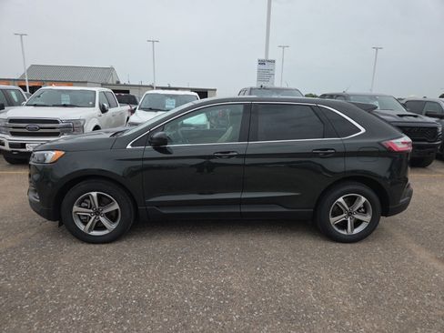 Certified 2023 Ford Edge SEL w/ Convenience Package AWD/4WD image 6