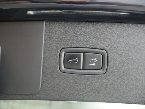 Used 2023 Porsche Cayenne AWD/4WD image 21