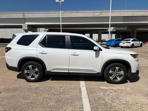 Used 2024 Honda Pilot EX-L image 7