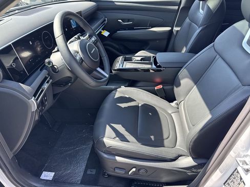 New 2025 Hyundai Tucson Limited image 9