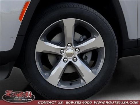 New 2026 Jeep Grand Cherokee Limited image 8