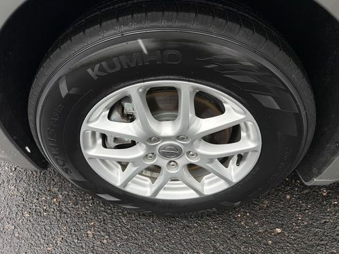 Used 2022 Chrysler Pacifica Touring-L image 25