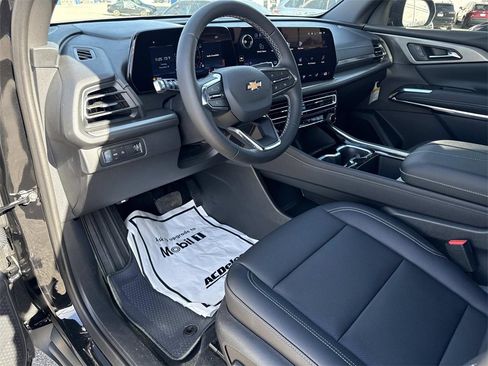New 2026 Chevrolet Traverse LT w/ Driver Confidence Package image 9