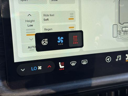 Used 2022 Rivian R1S Launch Edition image 22