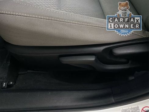 Used 2016 Toyota Corolla LE FWD image 23
