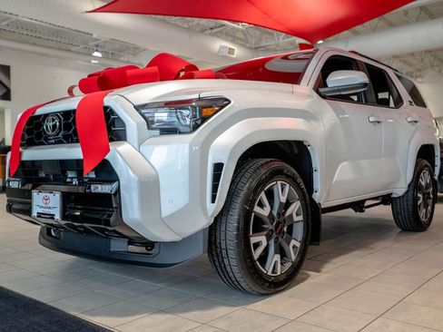 New 2026 Toyota 4Runner TRD Sport AWD/4WD image 2