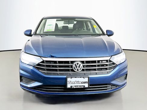 Used 2021 Volkswagen Jetta SE FWD image 2