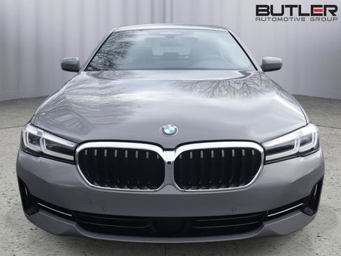 Certified 2022 BMW 540i image 2