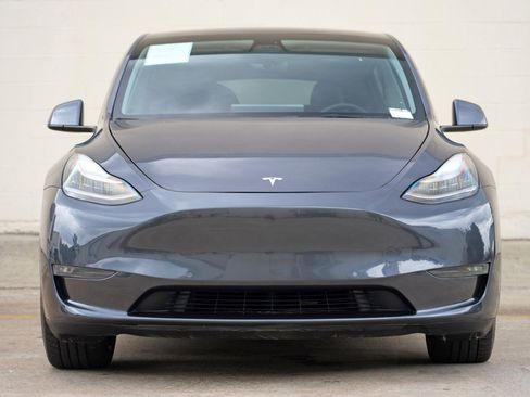 Used 2021 Tesla Model Y Long Range AWD/4WD image 6