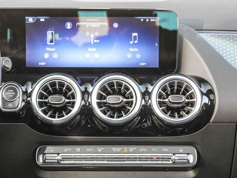 Certified 2025 Mercedes-Benz GLA 35 AMG 4MATIC image 15