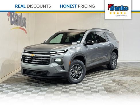 New 2026 Chevrolet Traverse LT AWD/4WD image 1