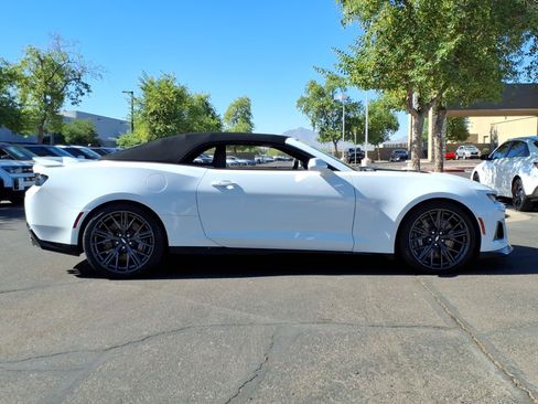 Used 2017 Chevrolet Camaro ZL1 RWD image 8