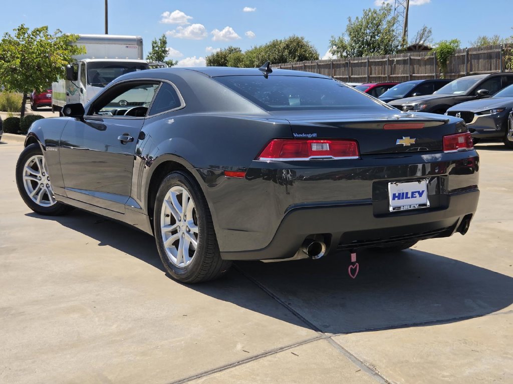 Used 2015 Chevrolet Camaro LS RWD image 3