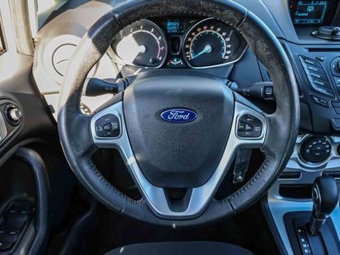 Used 2016 Ford Fiesta SE image 16