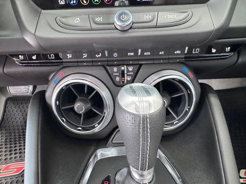 Certified 2022 Chevrolet Camaro SS RWD image 20