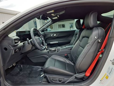 Used 2025 Ford Mustang GT Premium w/ GT Performance Package RWD image 19