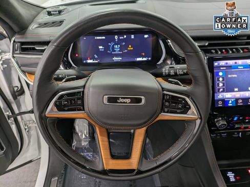 Used 2024 Jeep Grand Cherokee Summit AWD/4WD image 20