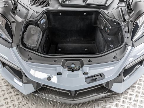 Used 2024 Lamborghini Revuelto image 19