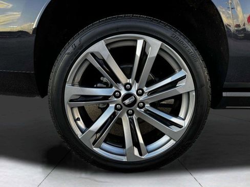 Used 2025 Cadillac Escalade ESV Sport w/ Touring Package image 58