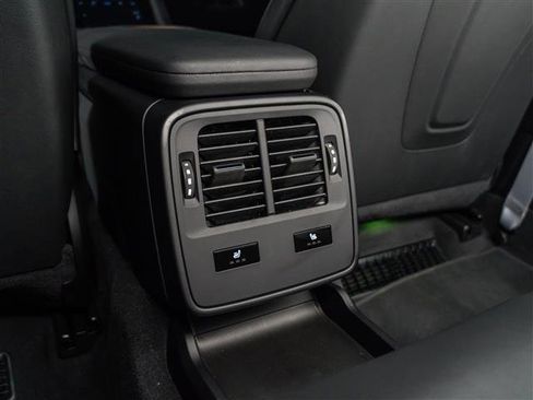 Used 2025 Porsche Taycan 4S image 29